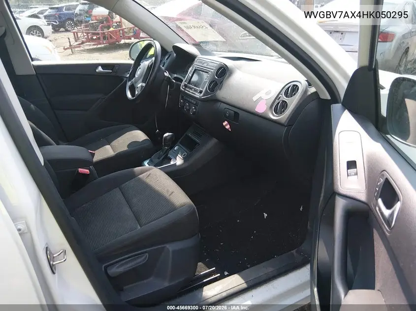 2017 Volkswagen Tiguan 2.0T/2.0T S VIN: WVGBV7AX4HK050295 Lot: 45669300