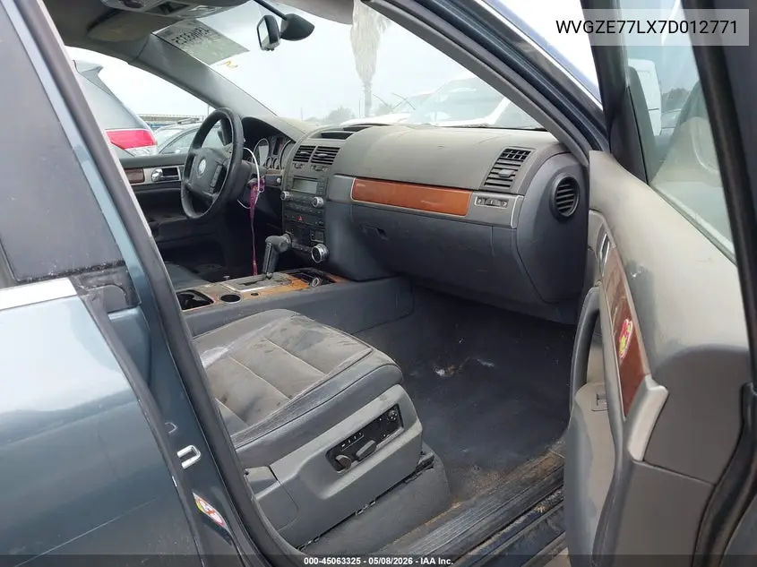 2007 Volkswagen Touareg V6 VIN: WVGZE77LX7D012771 Lot: 45063325