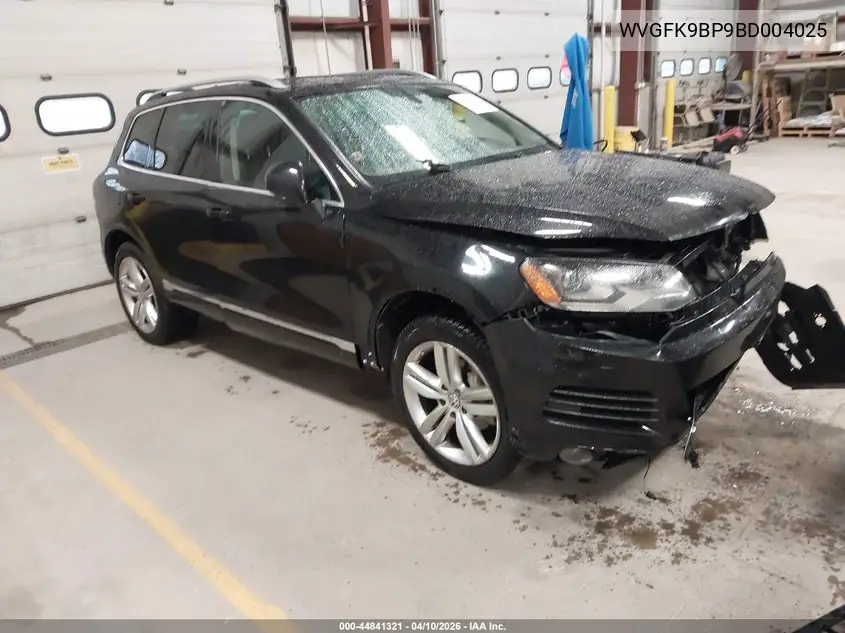 2011 Volkswagen Touareg Tdi Executive VIN: WVGFK9BP9BD004025 Lot: 44841321