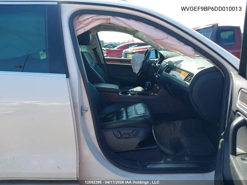 2013 Volkswagen Touareg V6 VIN: WVGEF9BP6DD010013 Lot: 12592395
