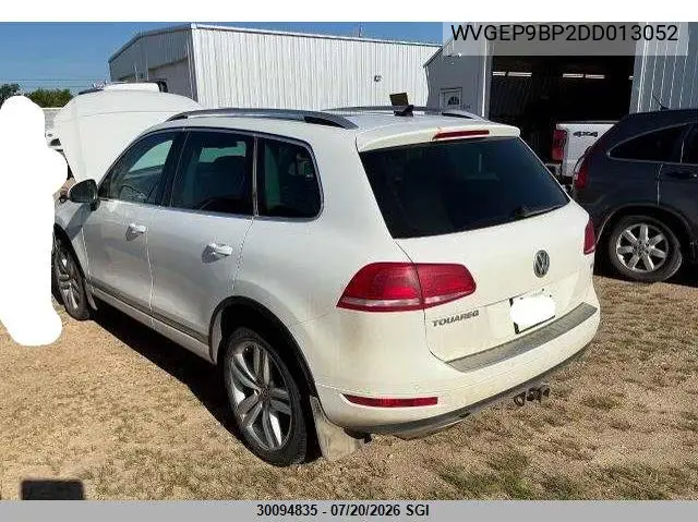 2013 Volkswagen Touareg V6 Tdi VIN: WVGEP9BP2DD013052 Lot: 30094835