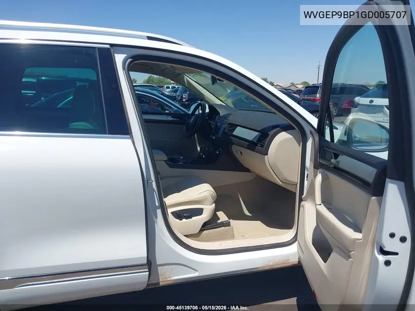 2016 Volkswagen Touareg Tdi Executive/Tdi Lux/Tdi Sport W/Technology VIN: WVGEP9BP1GD005707 Lot: 45139706