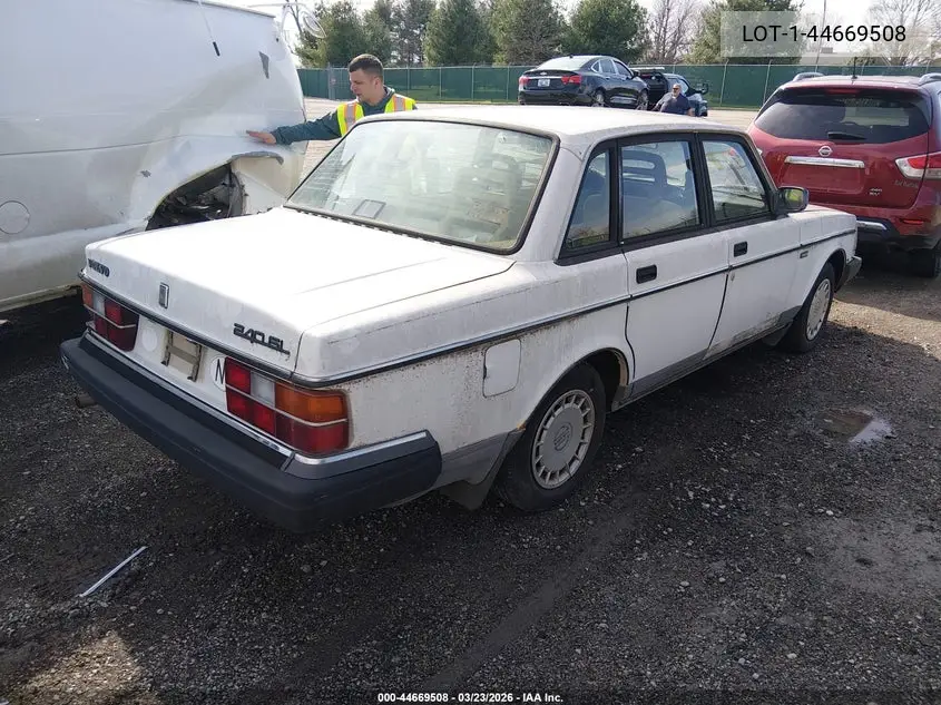 1992 Volvo 240 Gl VIN: YV1AS8802N1462590 Lot: 44669508
