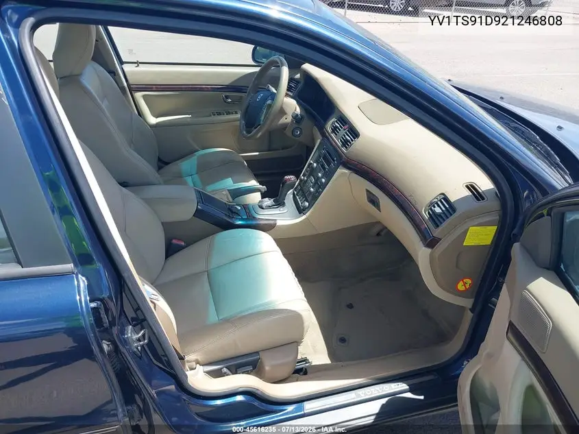 2002 Volvo S80 Executive/T6 VIN: YV1TS91D921246808 Lot: 45616235