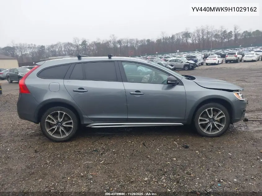 2017 Volvo V60 Cross Country T5 VIN: YV440MWK9H1029162 Lot: 43789660