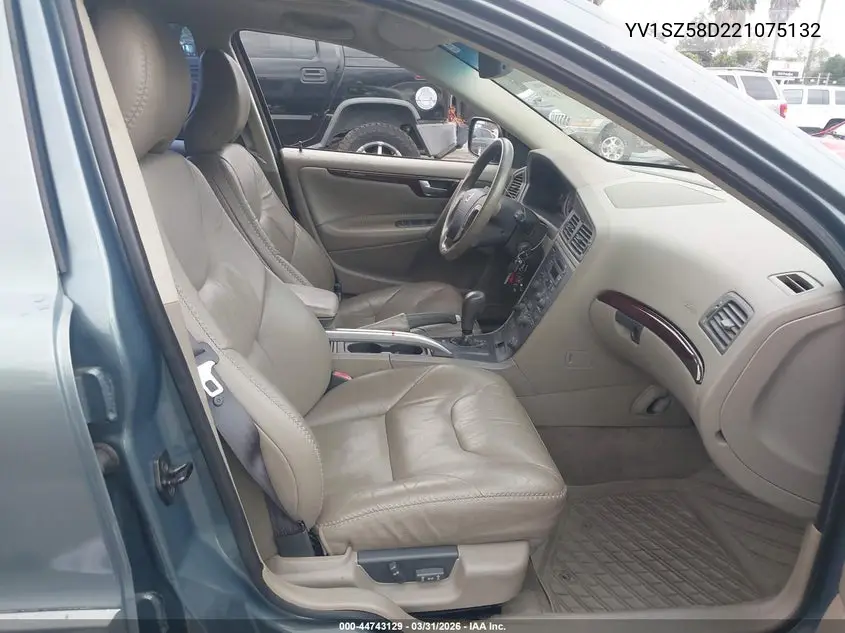 2002 Volvo V70 Xc VIN: YV1SZ58D221075132 Lot: 44743129