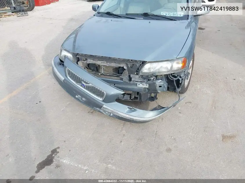 2004 Volvo V70 2.4 VIN: YV1SW61T842419883 Lot: 43664332