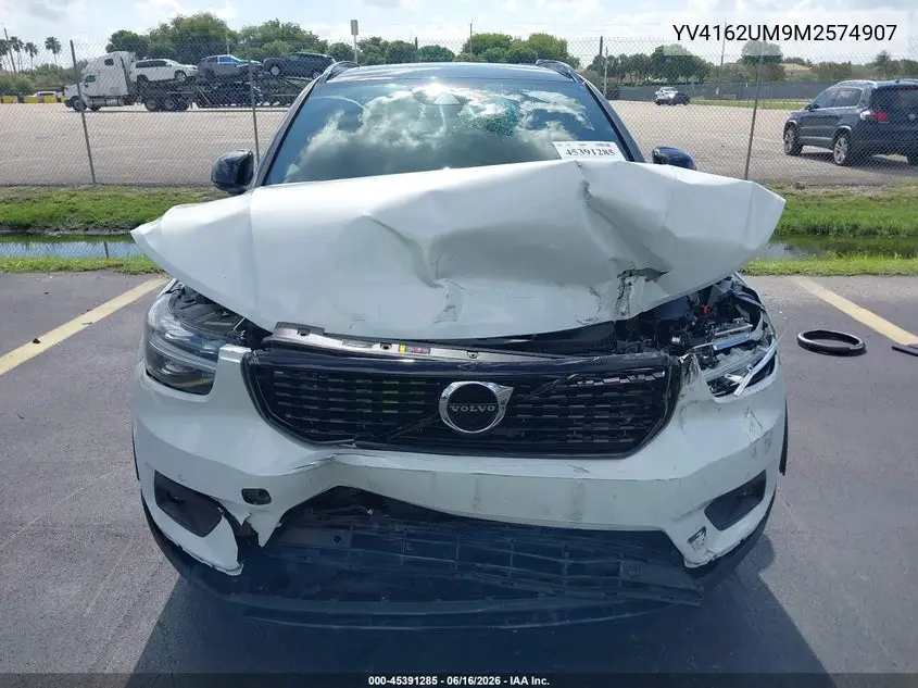 2021 Volvo Xc40 T5 R-Design VIN: YV4162UM9M2574907 Lot: 45391285