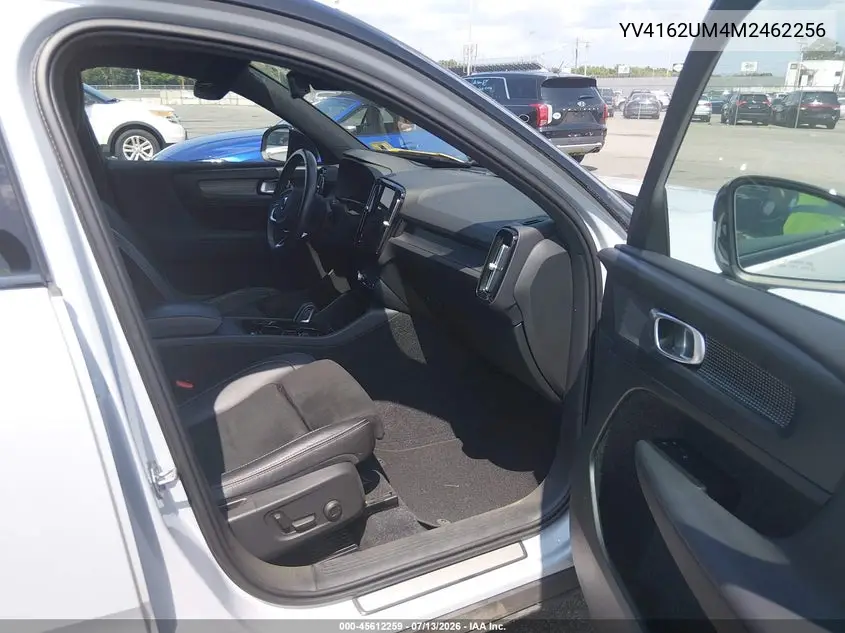2021 Volvo Xc40 T5 R-Design VIN: YV4162UM4M2462256 Lot: 45612259