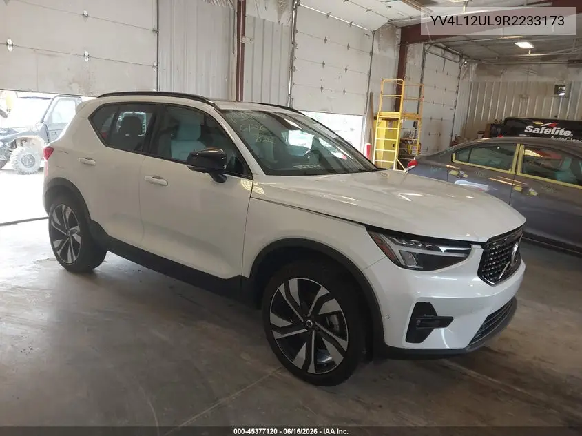 2024 Volvo Xc40 B5 Plus Dark Theme VIN: YV4L12UL9R2233173 Lot: 45377120