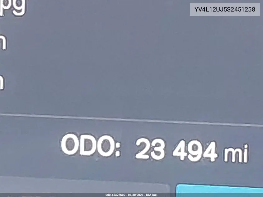 2025 Volvo Xc40 B5 Core Bright Theme VIN: YV4L12UJ5S2451258 Lot: 45327602