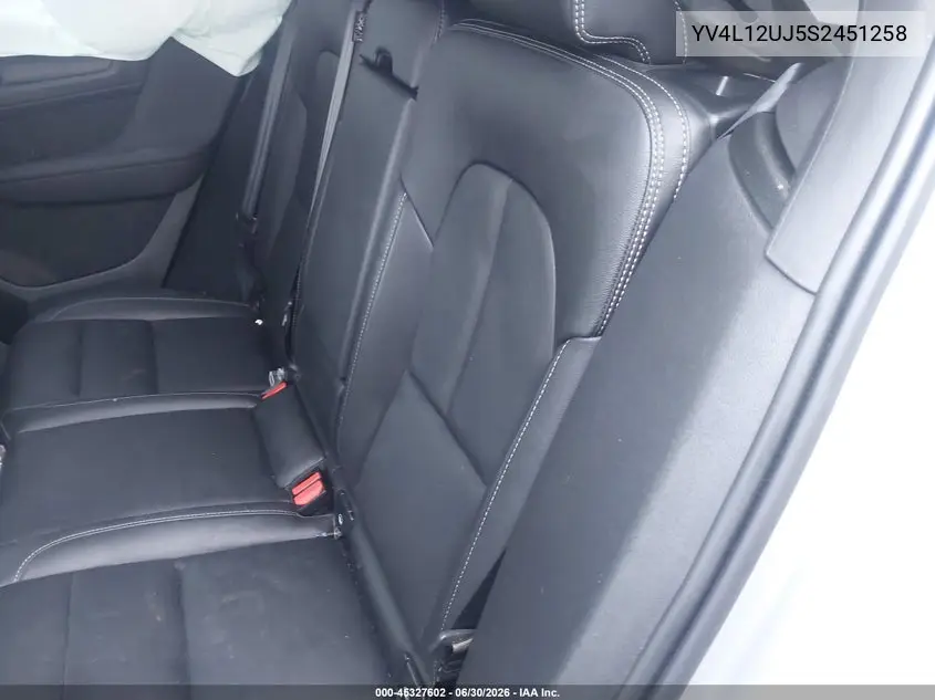 2025 Volvo Xc40 B5 Core Bright Theme VIN: YV4L12UJ5S2451258 Lot: 45327602