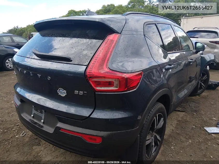 2026 Volvo Xc40 Core, B5 Awd Gas (Mild Hybrid), Dark VIN: YV4L12UK6T2665427 Lot: 45225109