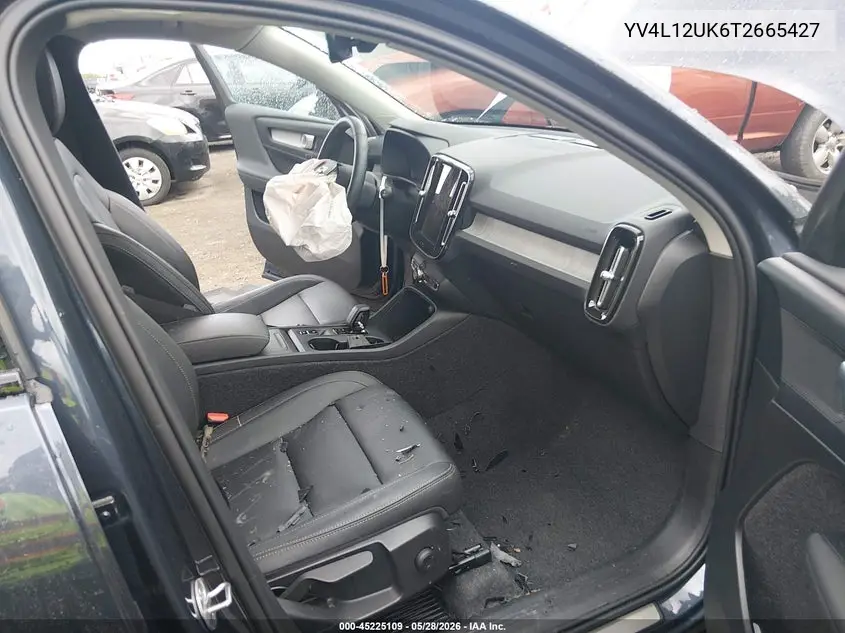 2026 Volvo Xc40 Core, B5 Awd Gas (Mild Hybrid), Dark VIN: YV4L12UK6T2665427 Lot: 45225109