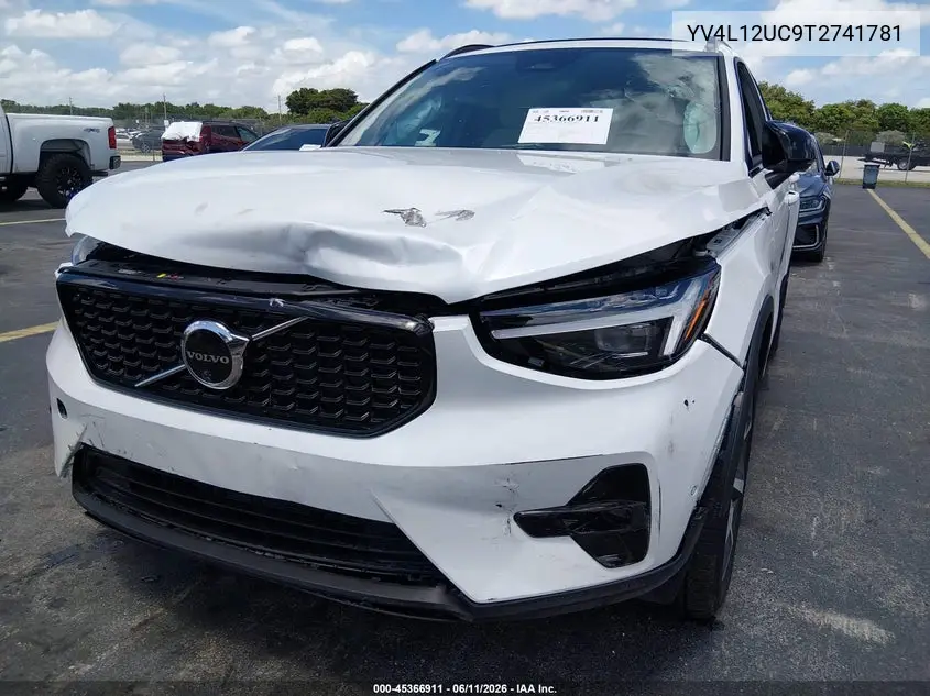 2026 Volvo Xc40 Plus, B5 Awd Gas (Mild Hybrid), Dark VIN: YV4L12UC9T2741781 Lot: 45366911