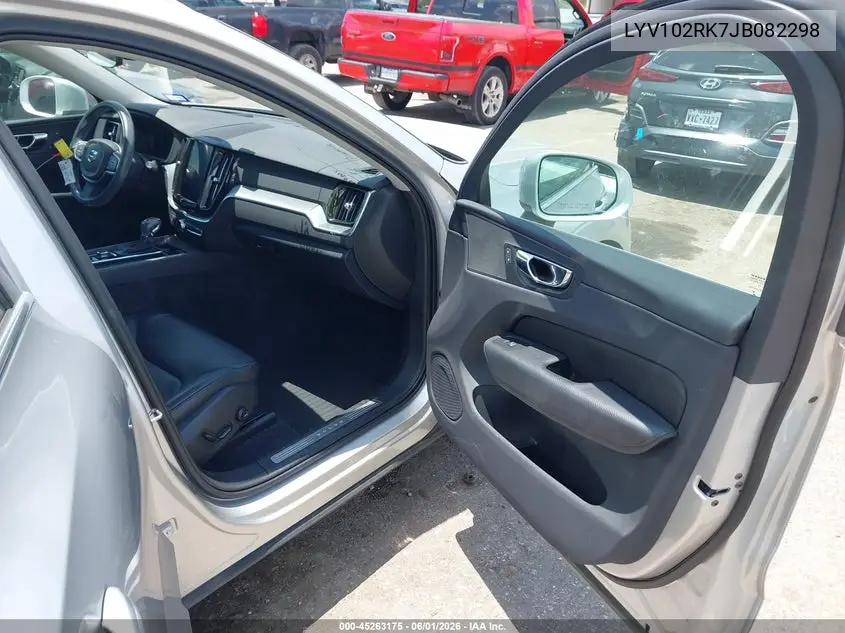 2018 Volvo Xc60 T5 Momentum VIN: LYV102RK7JB082298 Lot: 45263175