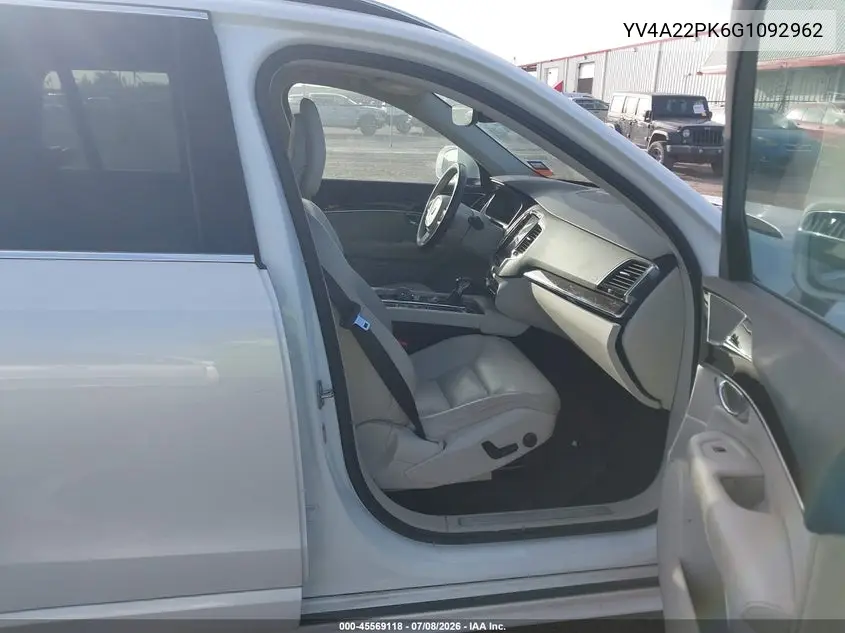 2016 Volvo Xc90 T6 Momentum VIN: YV4A22PK6G1092962 Lot: 45569118